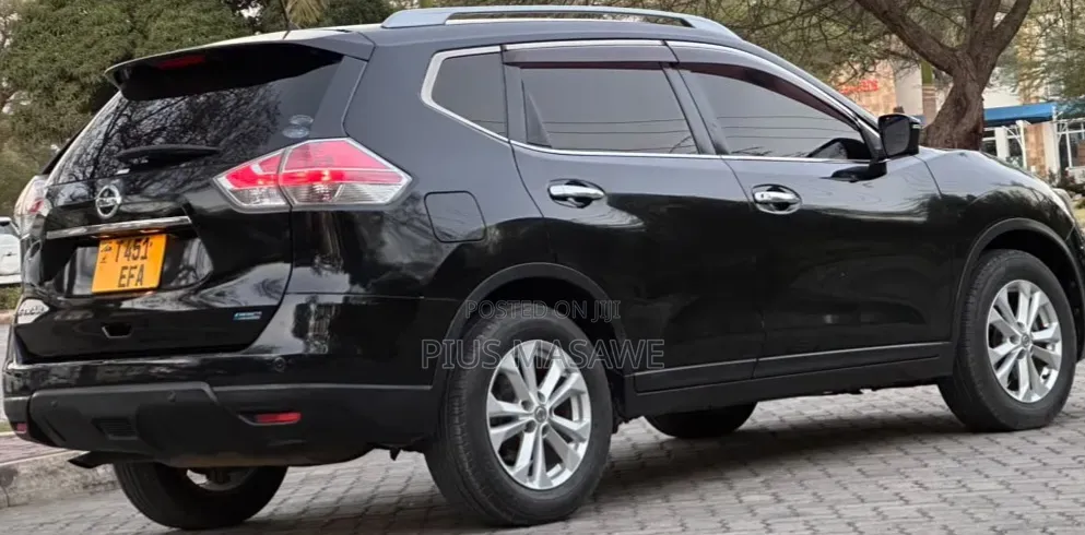 Nissan X-Trail 2.0 Petrol FWD 2014 Black