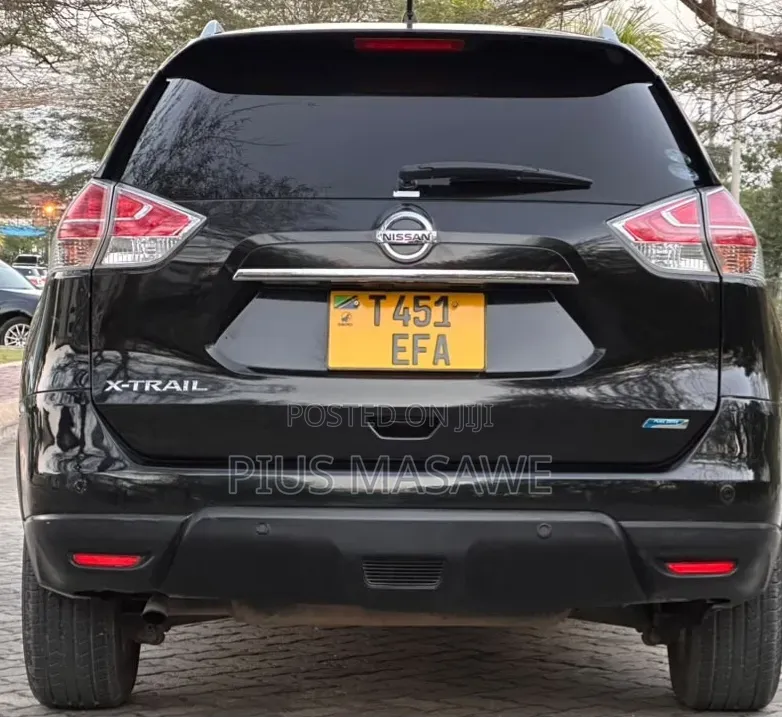 Nissan X-Trail 2.0 Petrol FWD 2014 Black