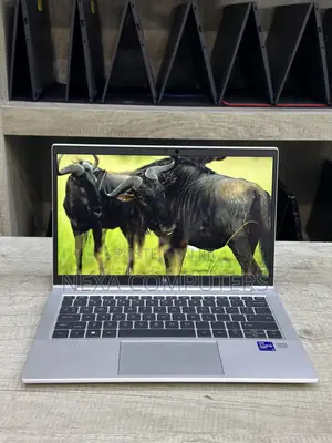 Laptop HP EliteBook 830 G8 16GB Intel Core i7 SSD 512GB