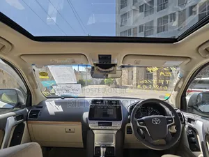 Toyota Land Cruiser Prado 2.7 2023 White