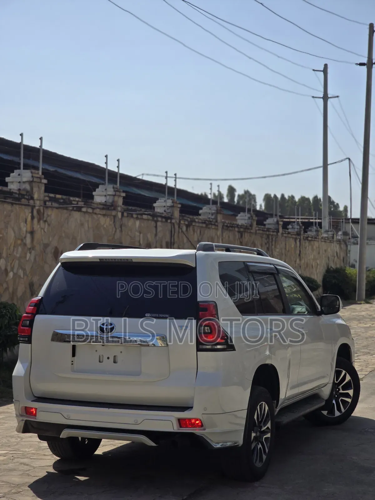 Toyota Land Cruiser Prado 2.7 2023 White