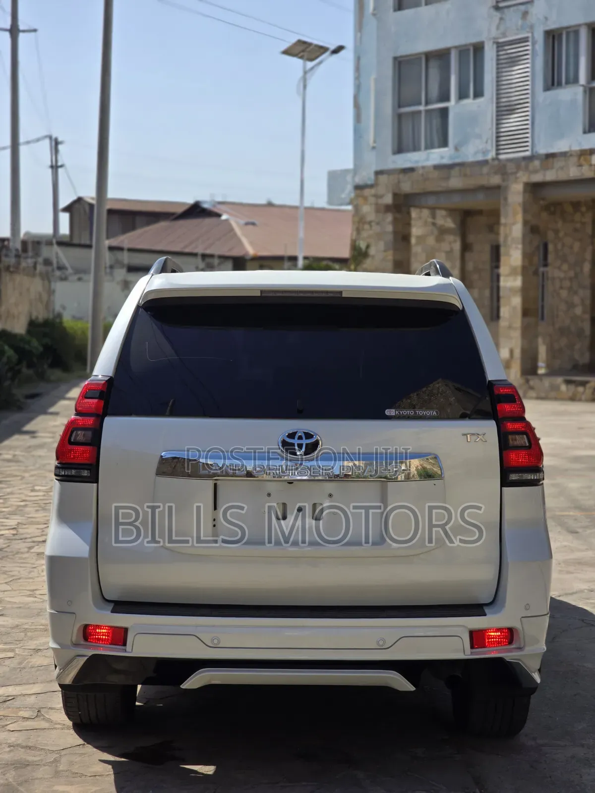 Toyota Land Cruiser Prado 2.7 2023 White