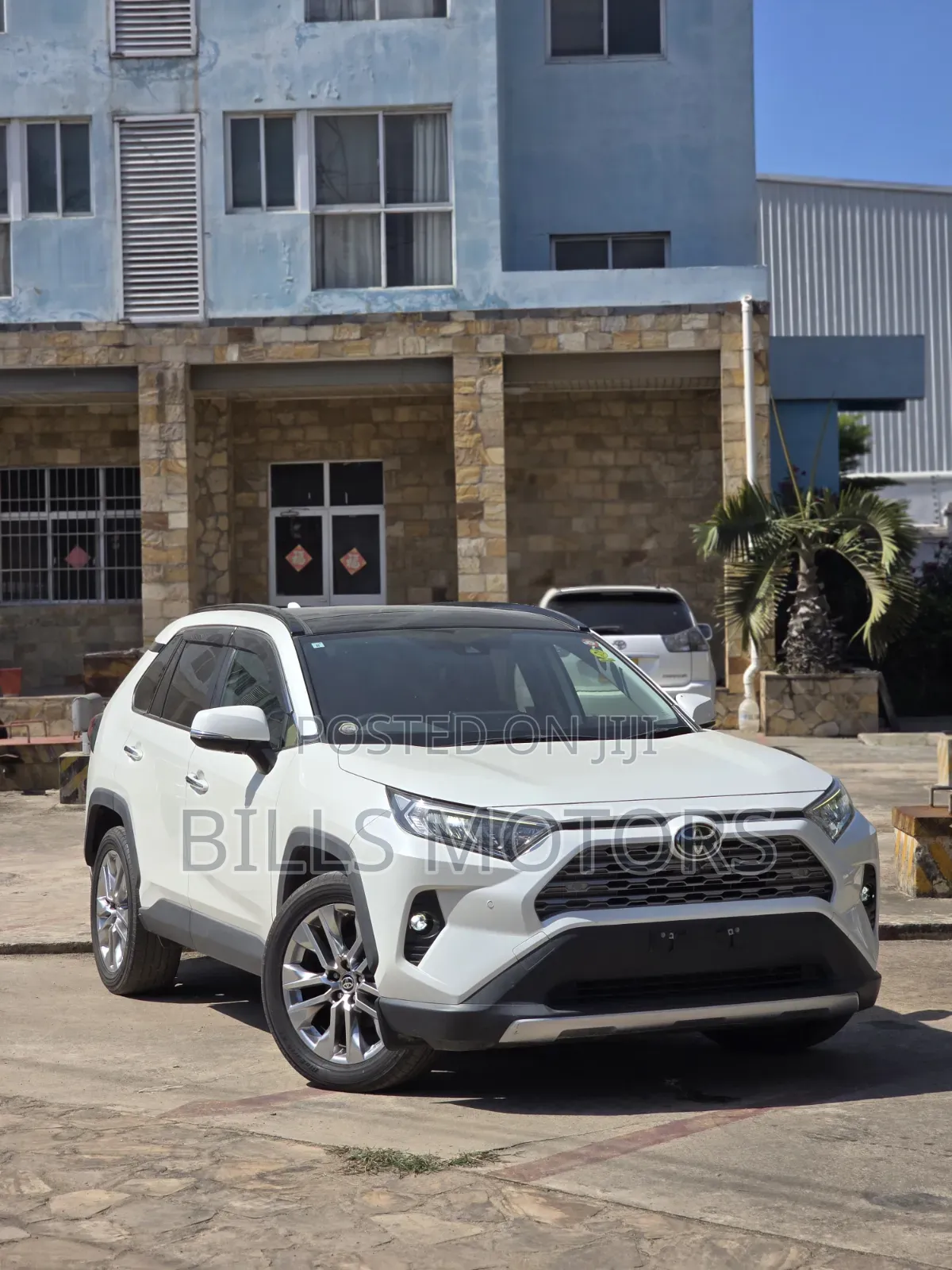 Toyota RAV4 Prime XSE AWD 2023 White