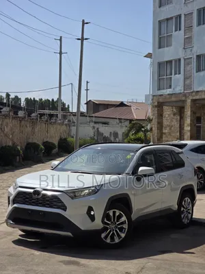 Toyota RAV4 Prime XSE AWD 2023 White