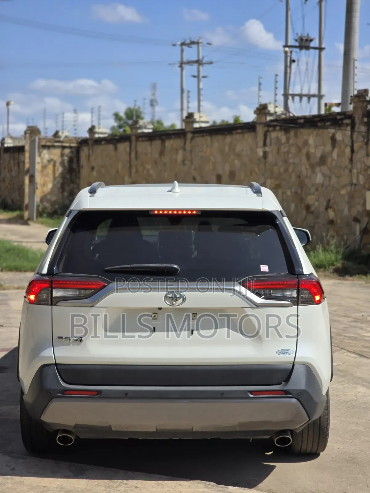 Toyota RAV4 Prime XSE AWD 2023 White