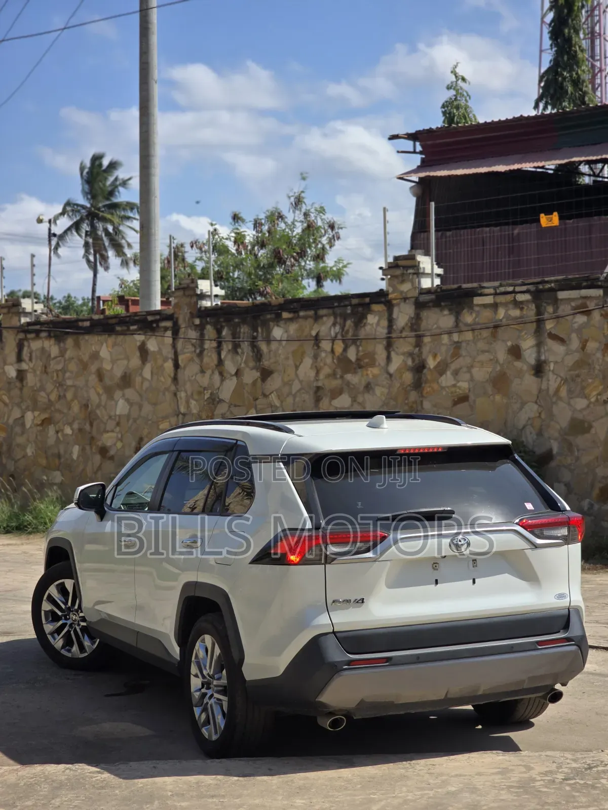 Toyota RAV4 Prime XSE AWD 2023 White