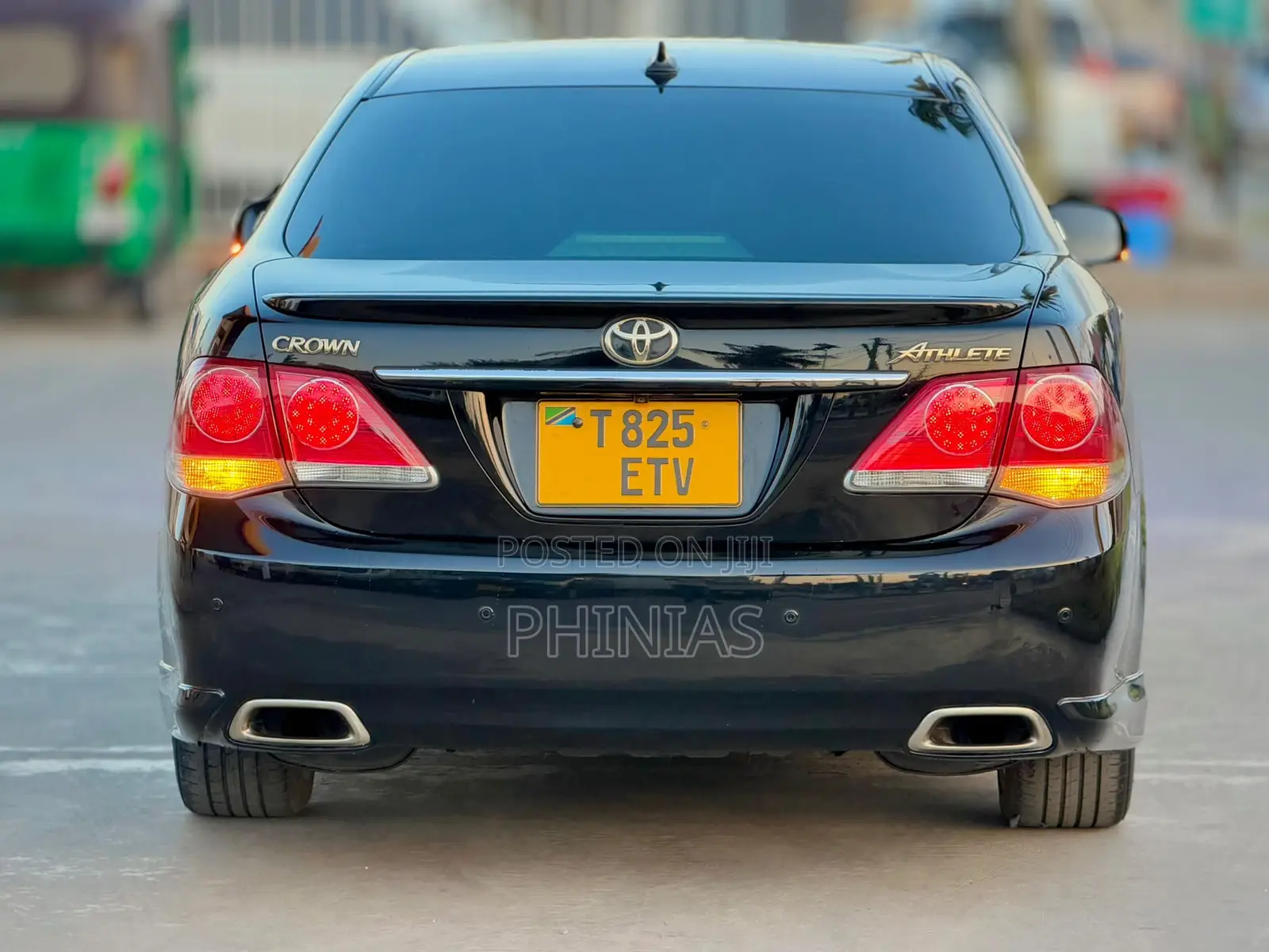 Toyota Crown 2010 Black