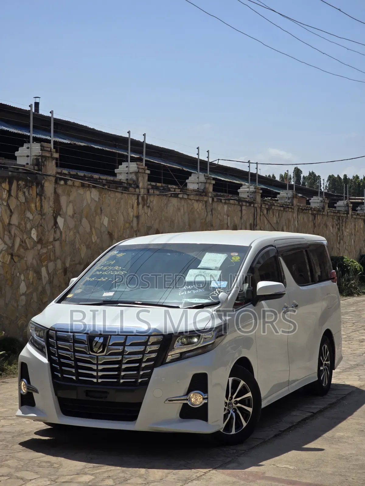 Toyota Alphard 2.5 Hybrid AWD 2016 White