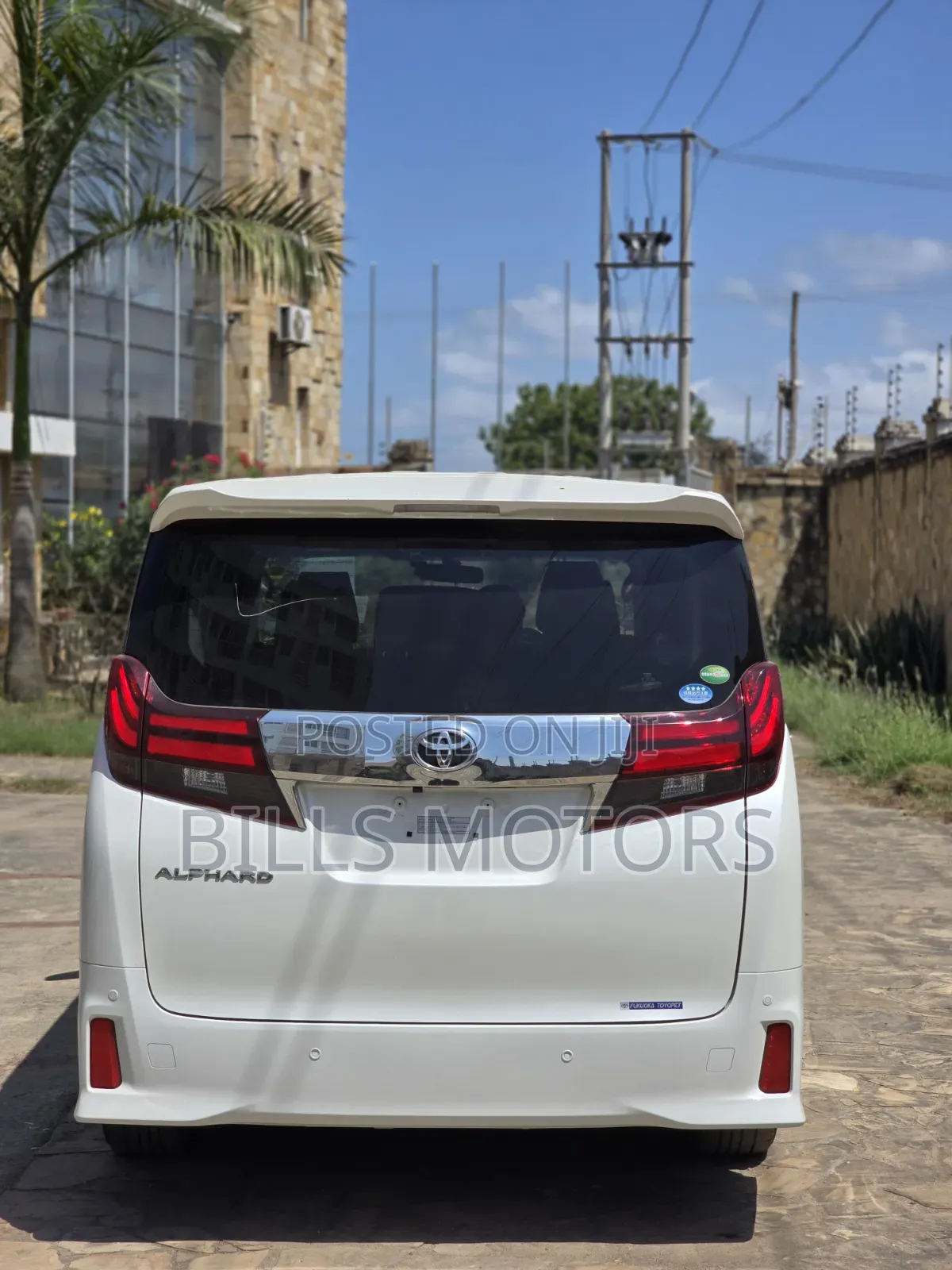 Toyota Alphard 2.5 Hybrid AWD 2016 White