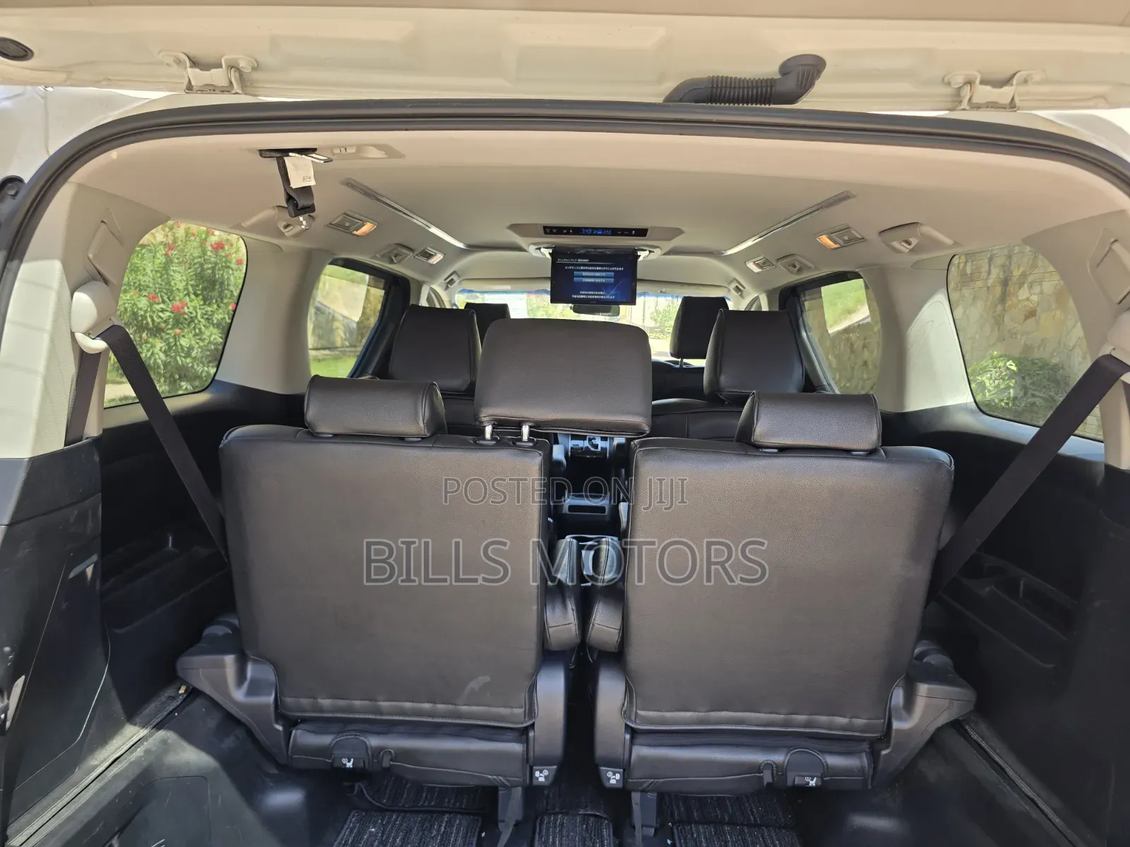 Toyota Alphard 2.5 Hybrid AWD 2016 White