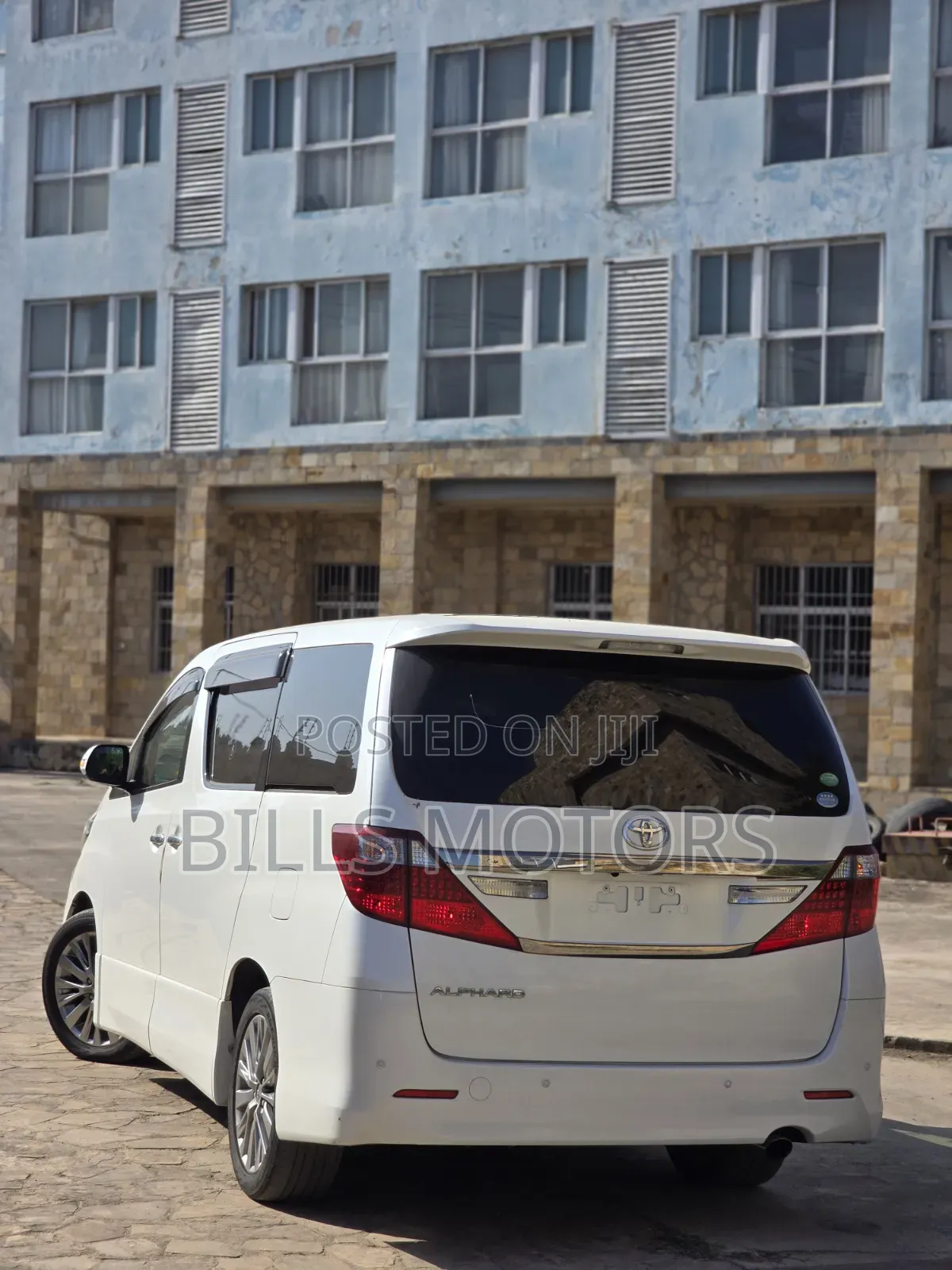 Toyota Alphard 2.4 Petrol AWD 2013 White