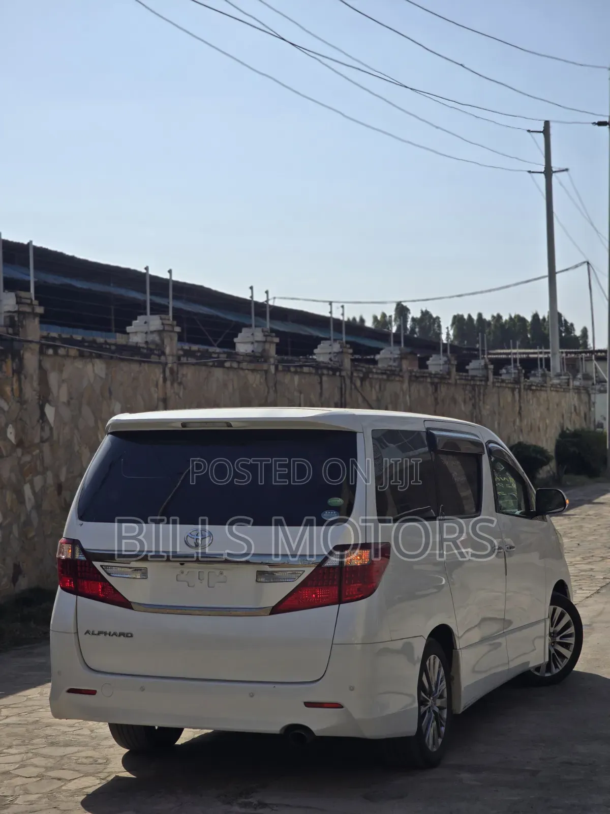 Toyota Alphard 2.4 Petrol AWD 2013 White