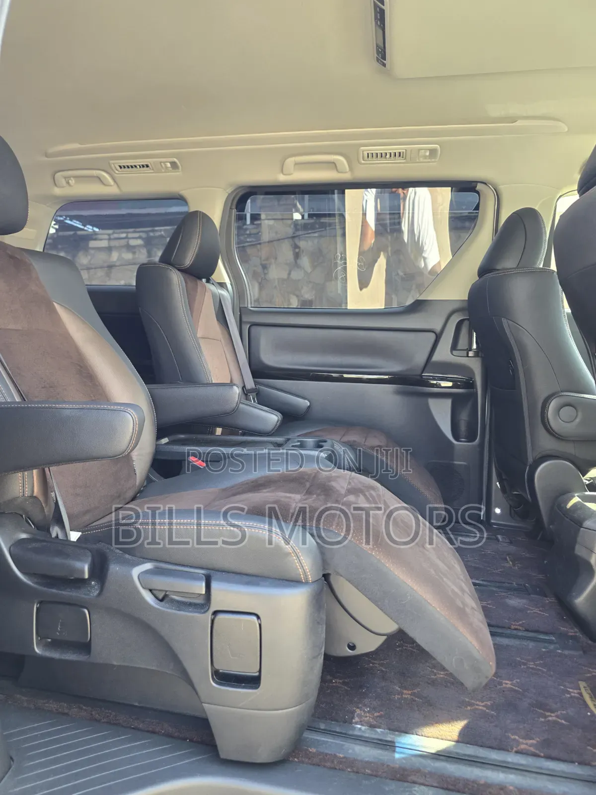 Toyota Alphard 2.4 Petrol AWD 2013 White