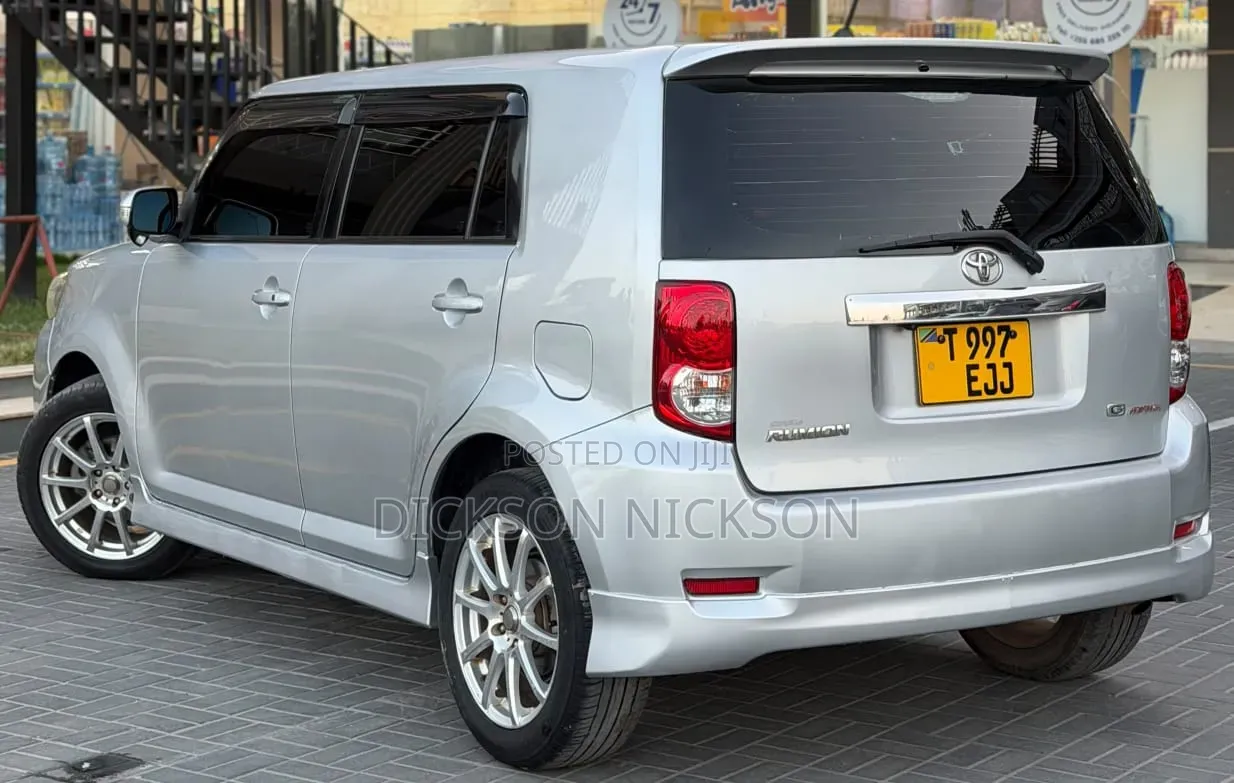 Toyota Rumion 1.5 FWD 2023 Silver