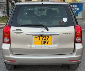 Toyota Raum 1.5 FWD 2004 Beige