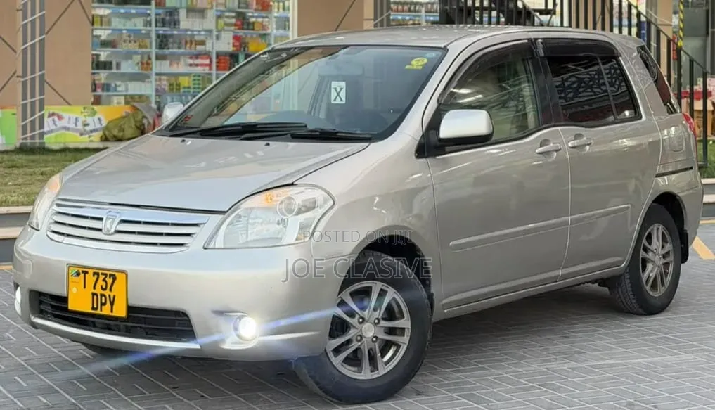 Toyota Raum 1.5 FWD 2004 Beige