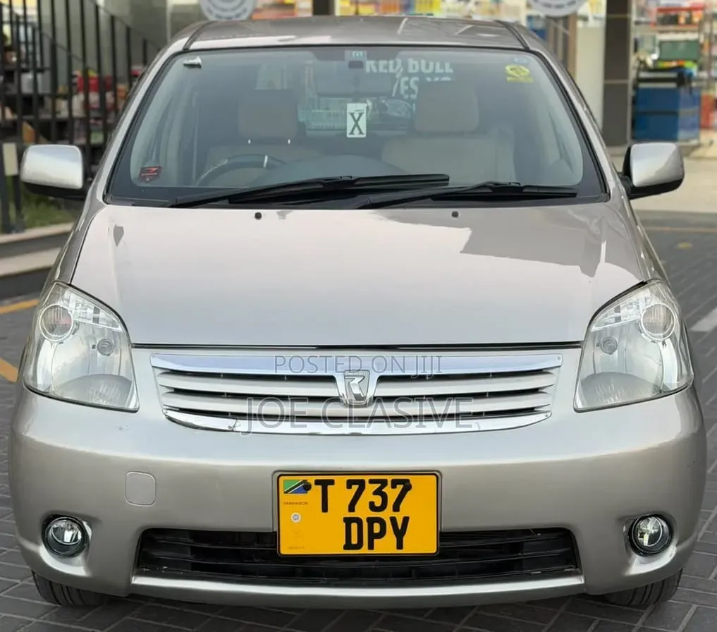 Toyota Raum 1.5 FWD 2004 Beige