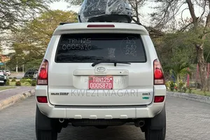 Toyota Hilux Surf 2006 White