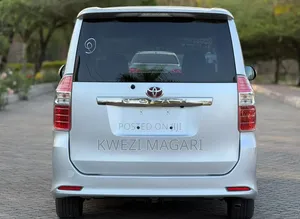 Toyota Noah 2008 Silver
