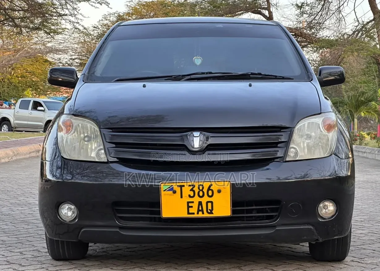 Toyota IST 2003 Black