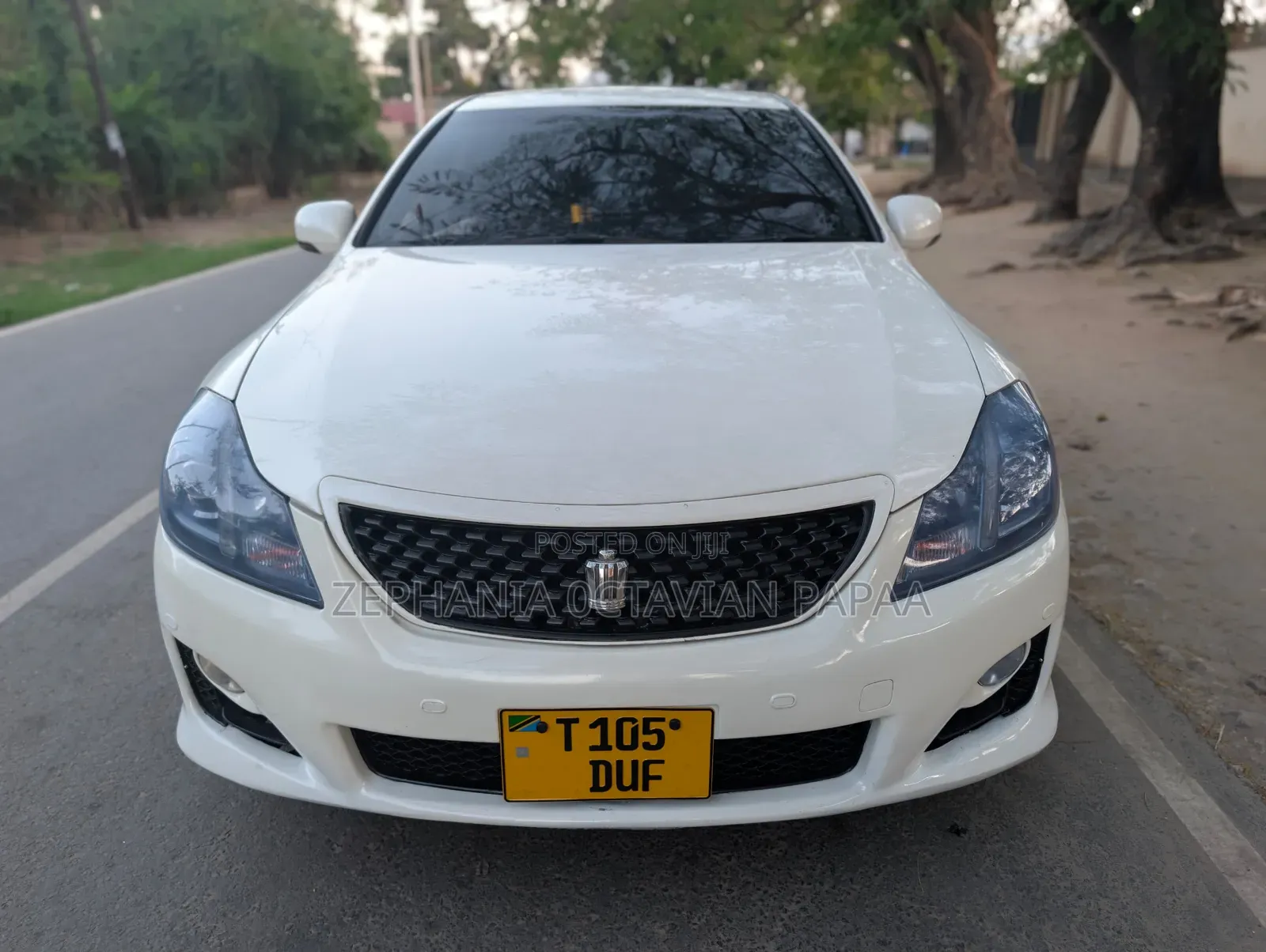 Toyota Crown 2009 White