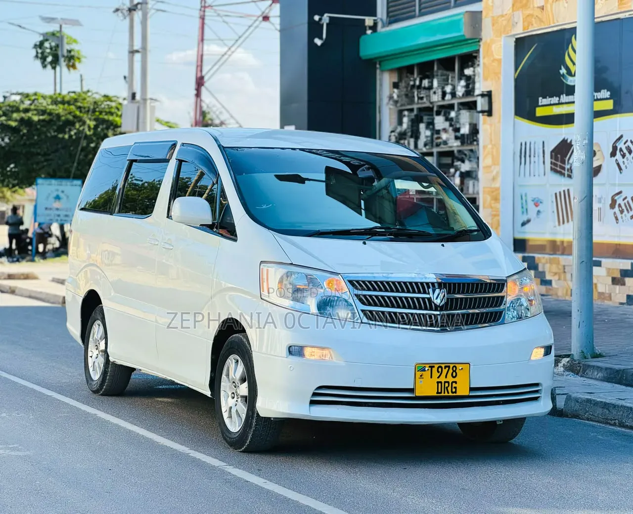 Toyota Alphard 2006 White