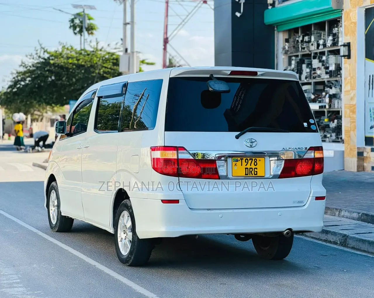 Toyota Alphard 2006 White