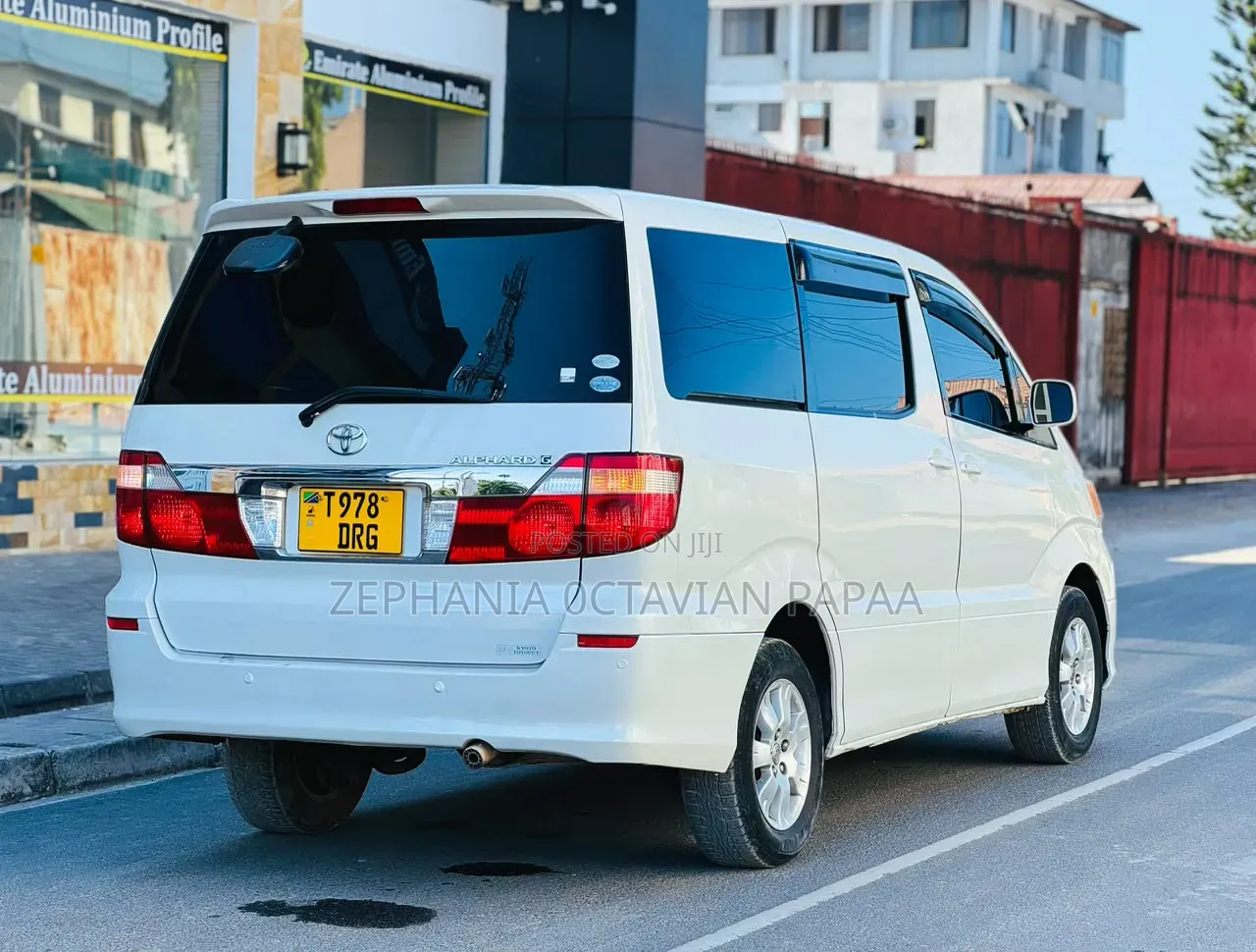 Toyota Alphard 2006 White
