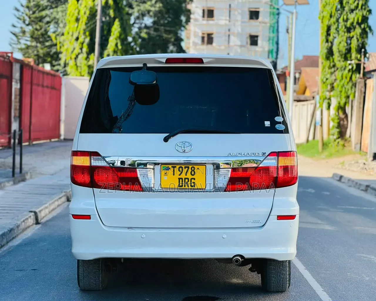 Toyota Alphard 2006 White