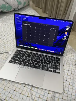 Laptop Apple MacBook Air 2022 M2 8GB Apple M2 SSHD (Hybrid) 256GB