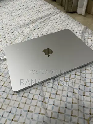 Laptop Apple MacBook Air 2022 M2 8GB Apple M2 SSHD (Hybrid) 256GB