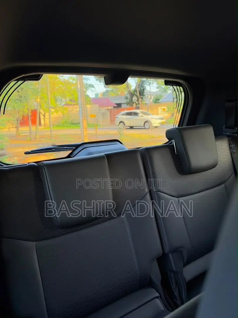 Toyota Land Cruiser Prado 2.8 2024 White
