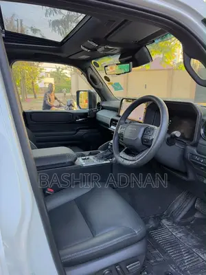 Toyota Land Cruiser Prado 2.8 2024 White