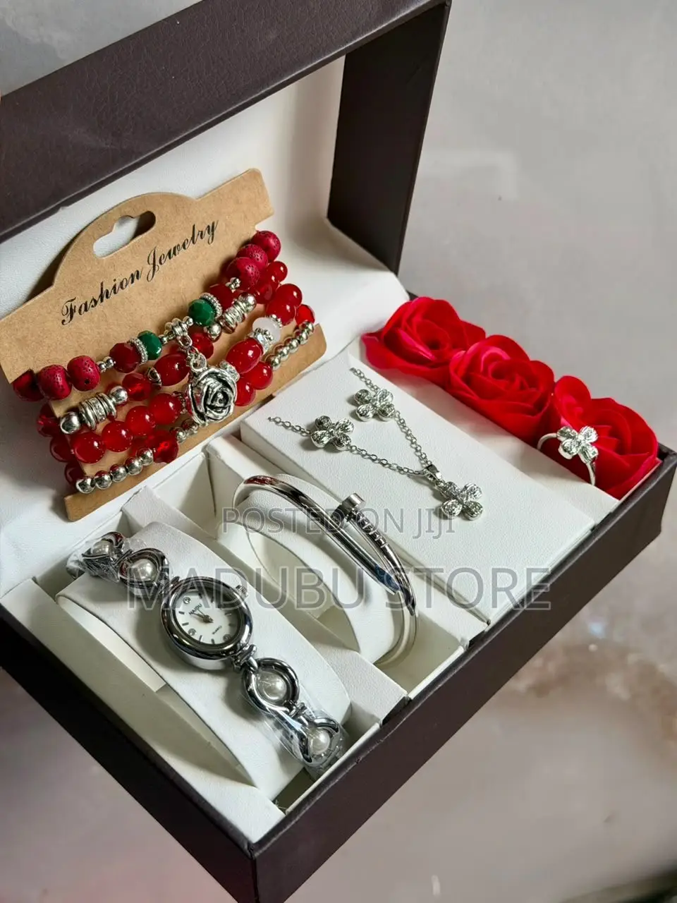 New Ladies Set