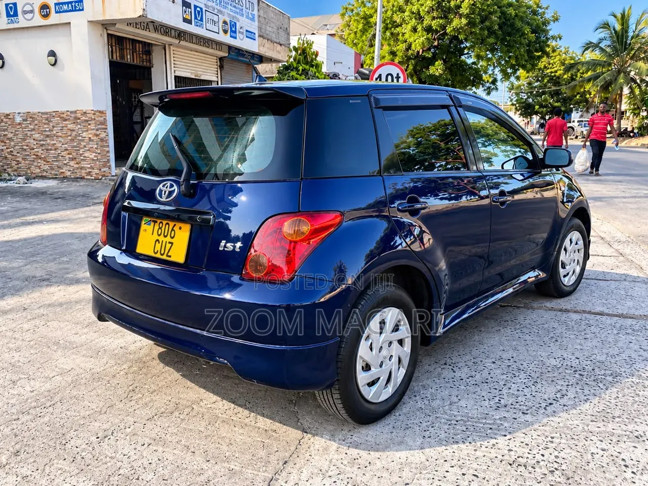 Toyota IST 2001 Blue