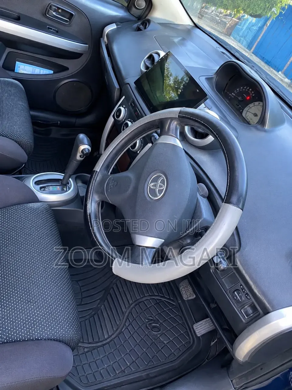 Toyota IST 2001 Blue