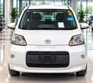 Toyota Porte 1.5 AWD 2013 White