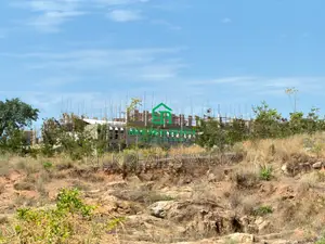 Kiwanja Kinauzwa Luchelele