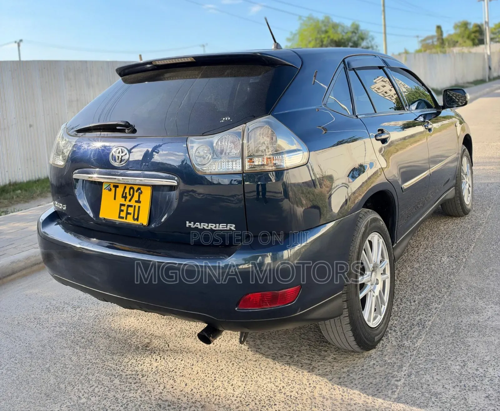 Toyota Harrier 2006 Blue