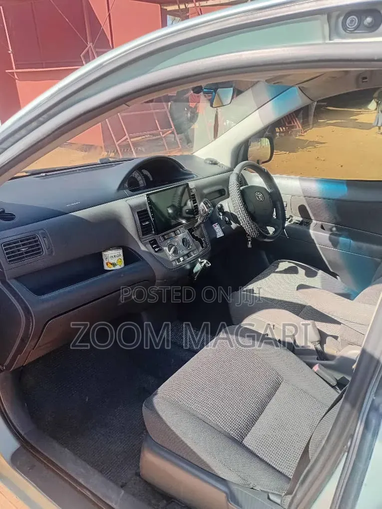 Toyota Raum 2002 Blue