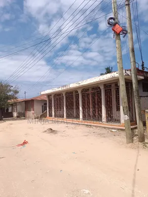 12bdrm House in Kinondoni for sale