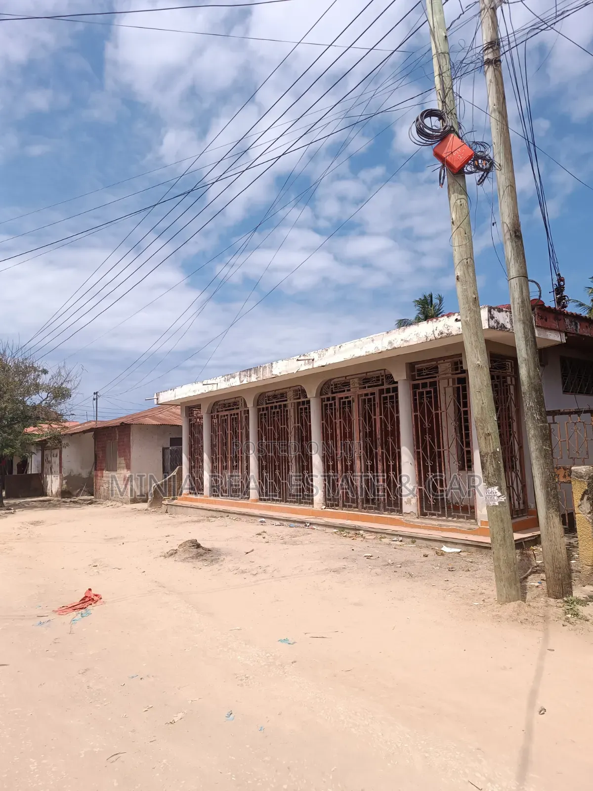 12bdrm House in Kinondoni for sale
