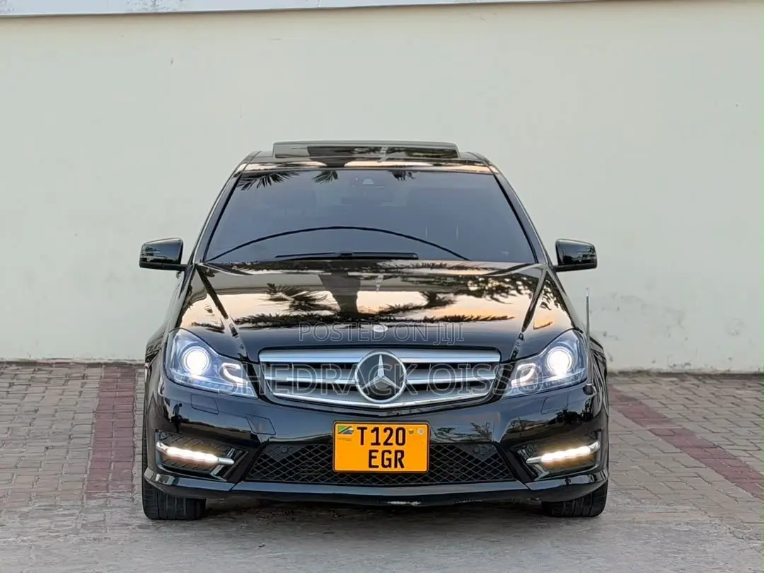Mercedes-Benz C-Class 2013 Black