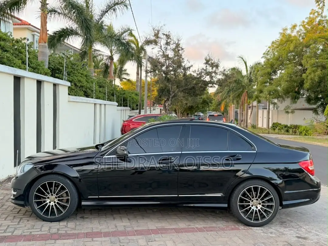 Mercedes-Benz C-Class 2013 Black