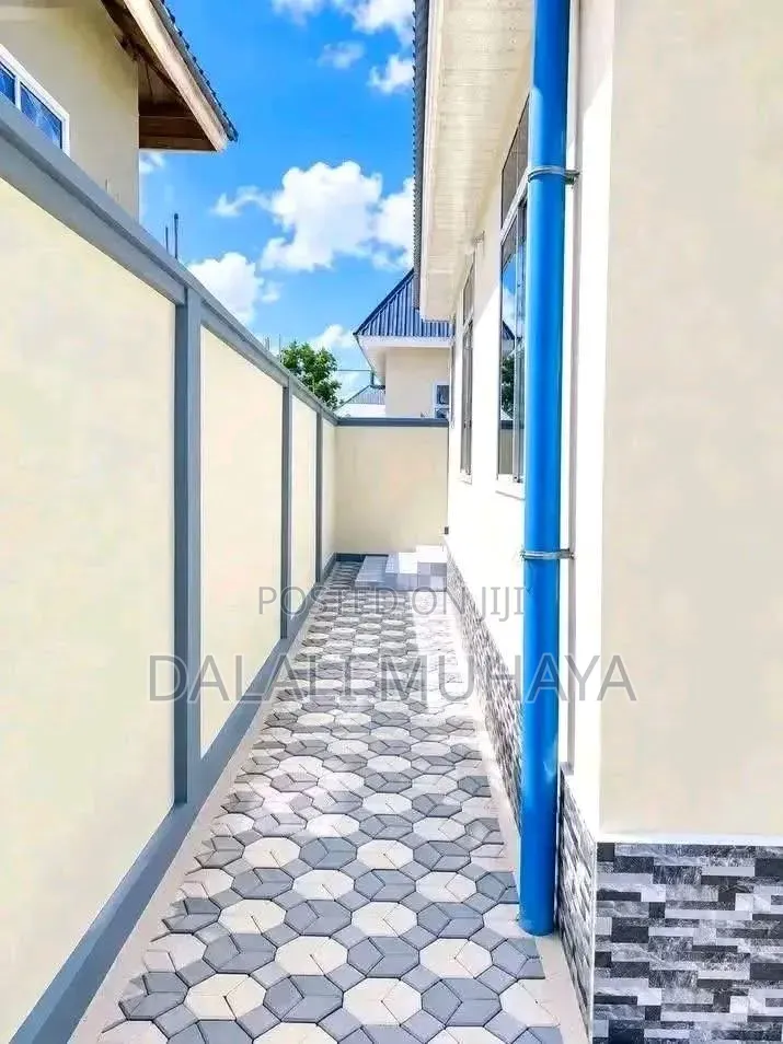 3bdrm House in Vianzi Street, Vikindu for sale