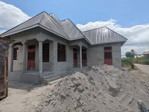 5bdrm House in 1, Ilala for sale