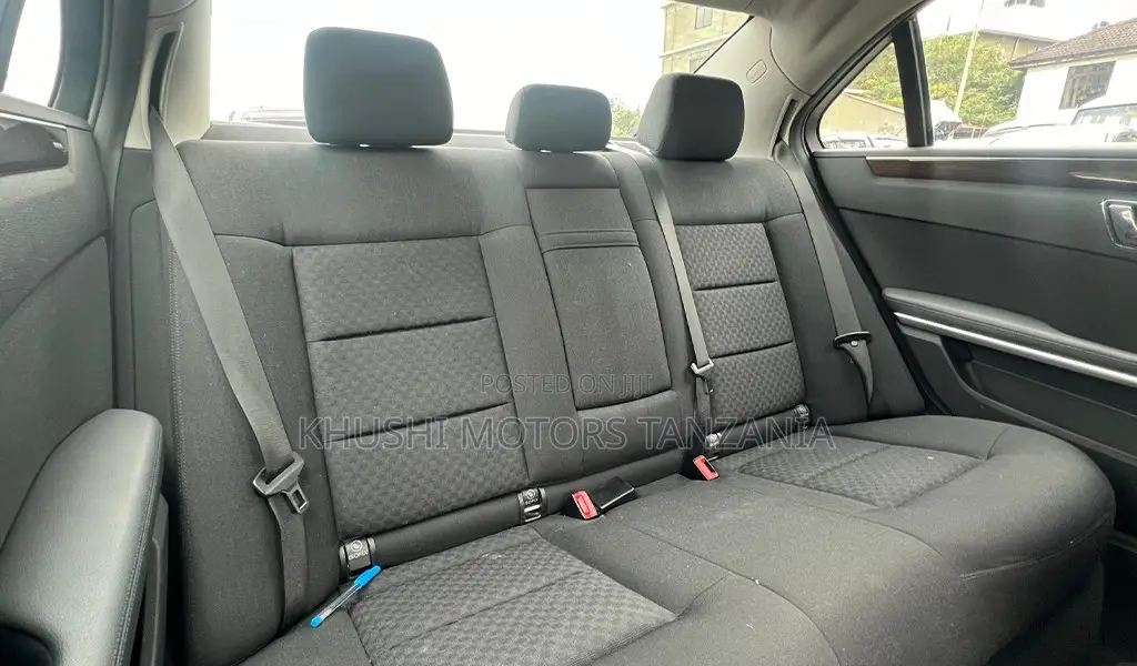 Mercedes-Benz E250 2011 Silver