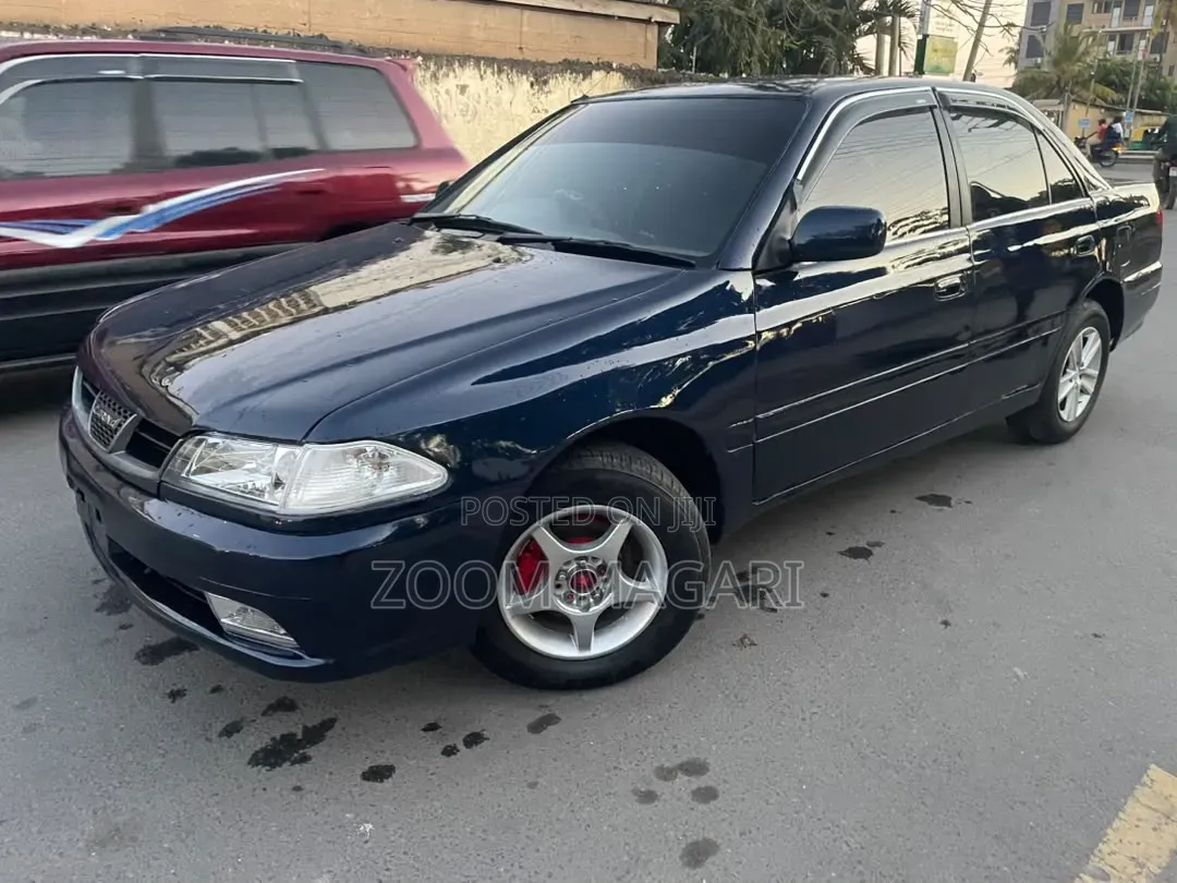 Toyota Carina 2000 Blue