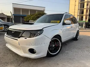 Subaru Forester 2011 Pearl