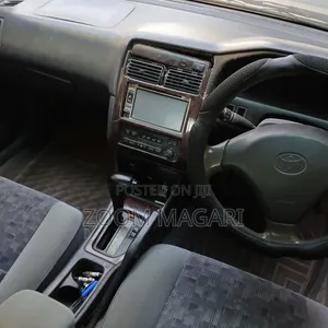 Toyota Carina 1998 Silver